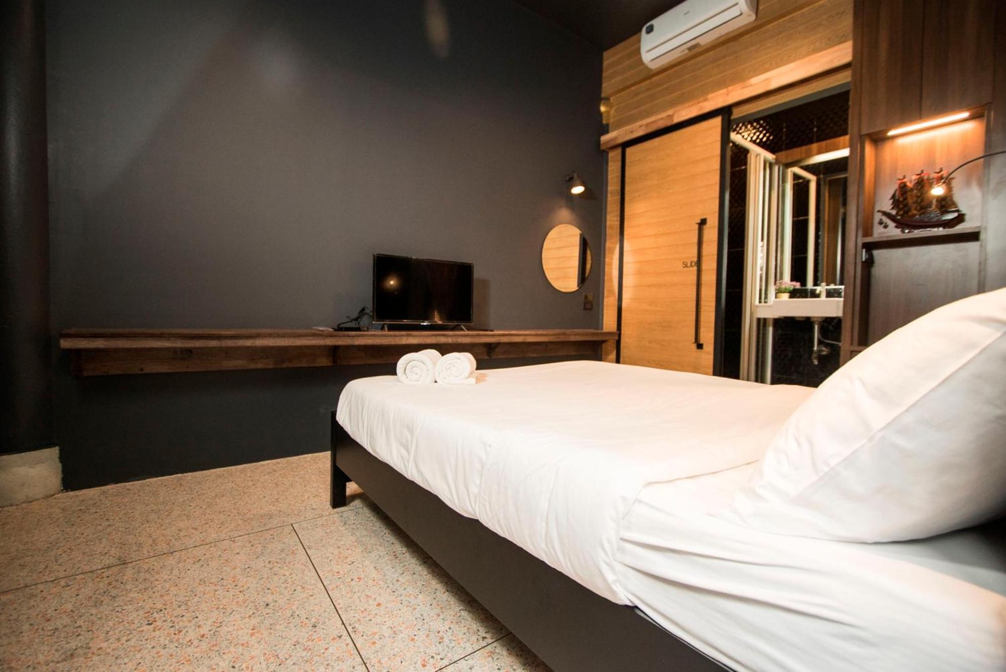 Cloud On Saladaeng Silom Hostel Bangkok Rum bild